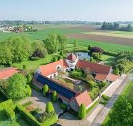 vierkantshoeve te koop