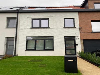 Prachtig Huis te Huur in Gentbrugge: Ontdek Jouw Nieuwe Thuis!