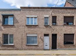 Prachtig huis te koop in Hoevenen: Ontdek uw ideale woonplek!
